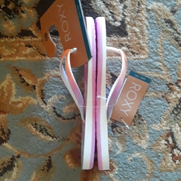4x*Host Pick*Roxy adorable flip flop sandals - Picture 11 of 16